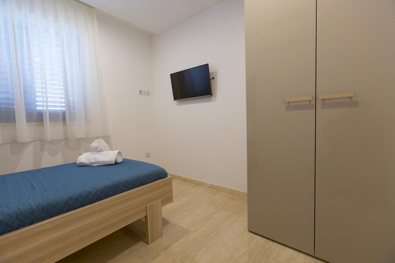 Luxury Aparthotel Makarska Esterno foto